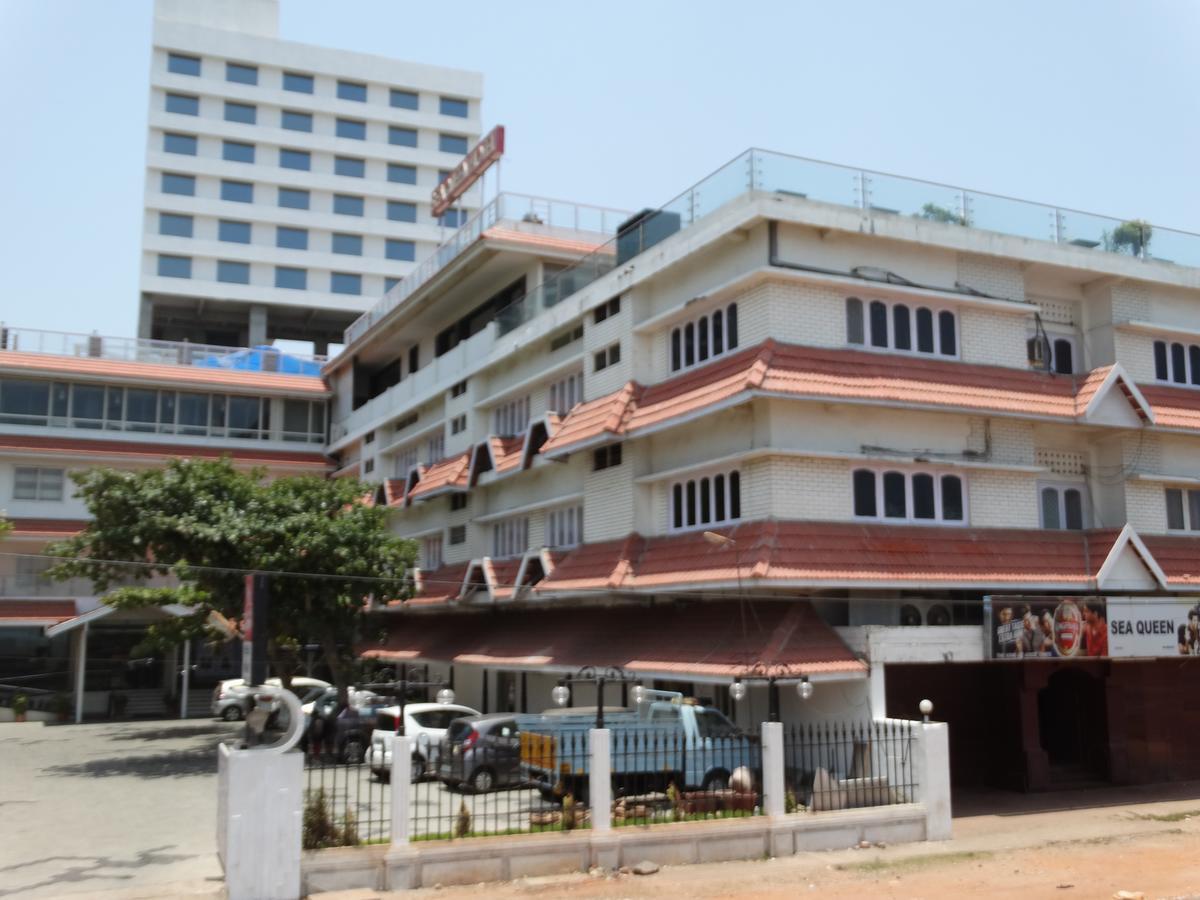 Sea Queen Hotel Kozsíkóde Kültér fotó
