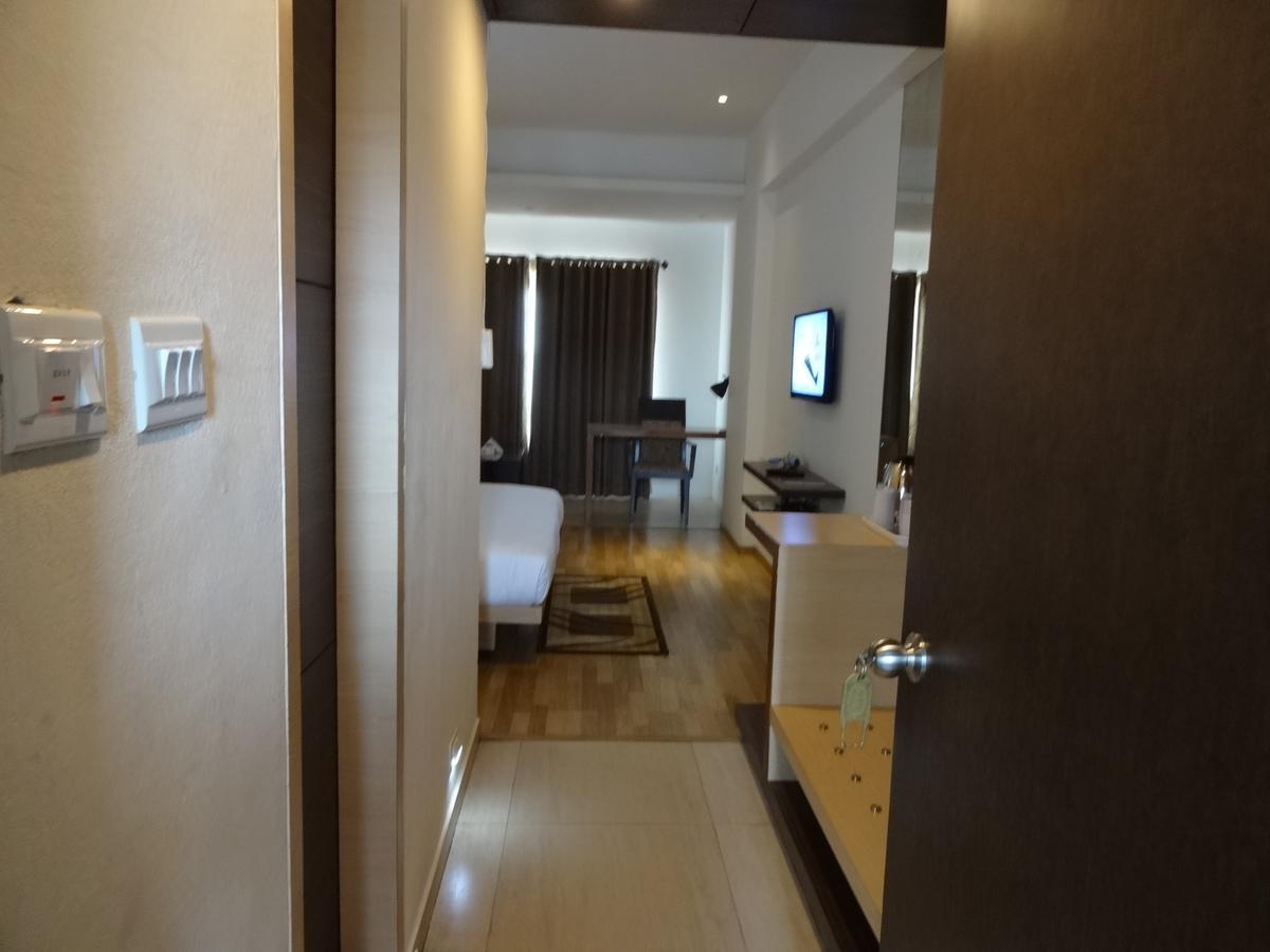 Sea Queen Hotel Kozsíkóde Kültér fotó