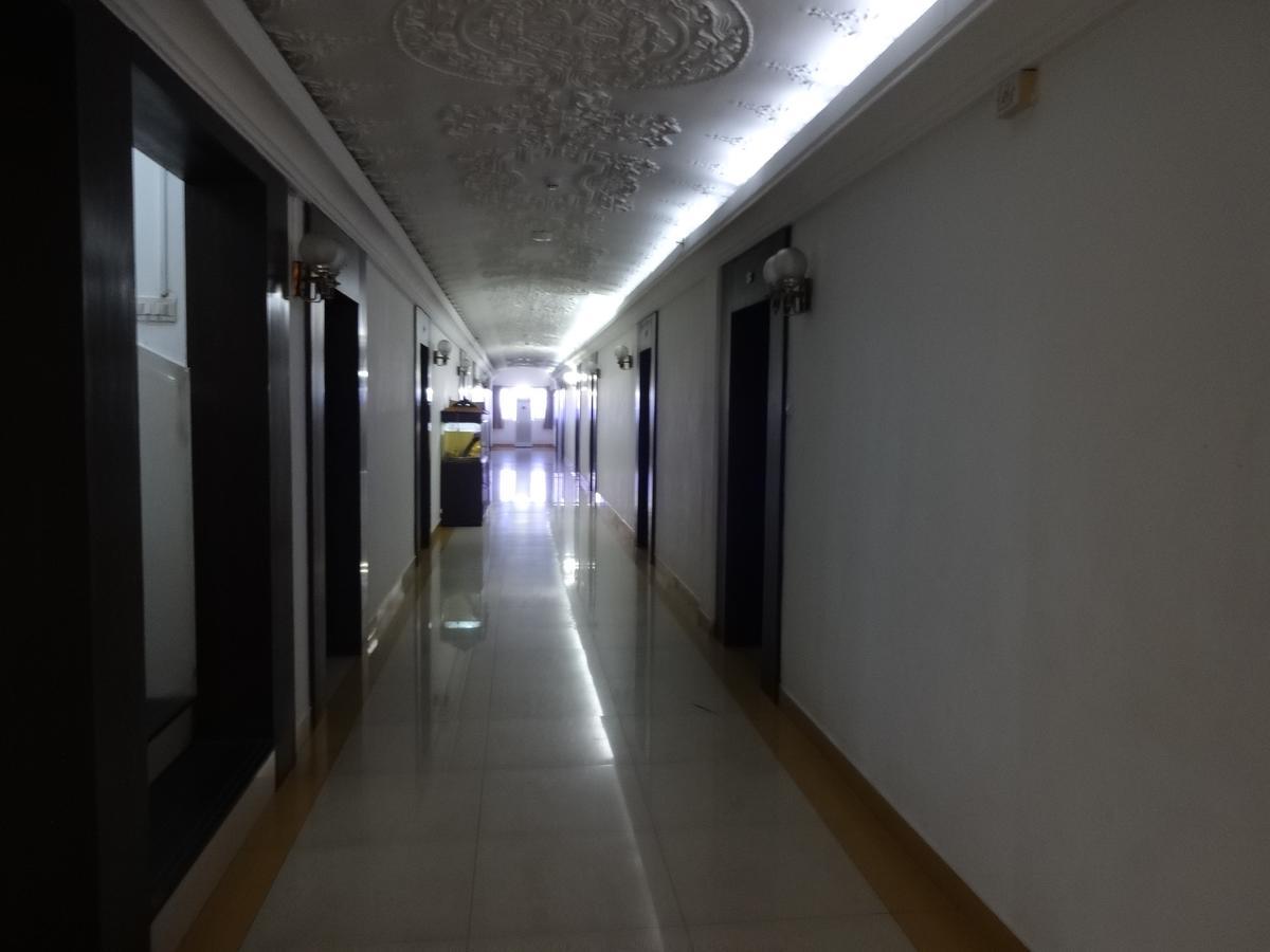 Sea Queen Hotel Kozsíkóde Kültér fotó