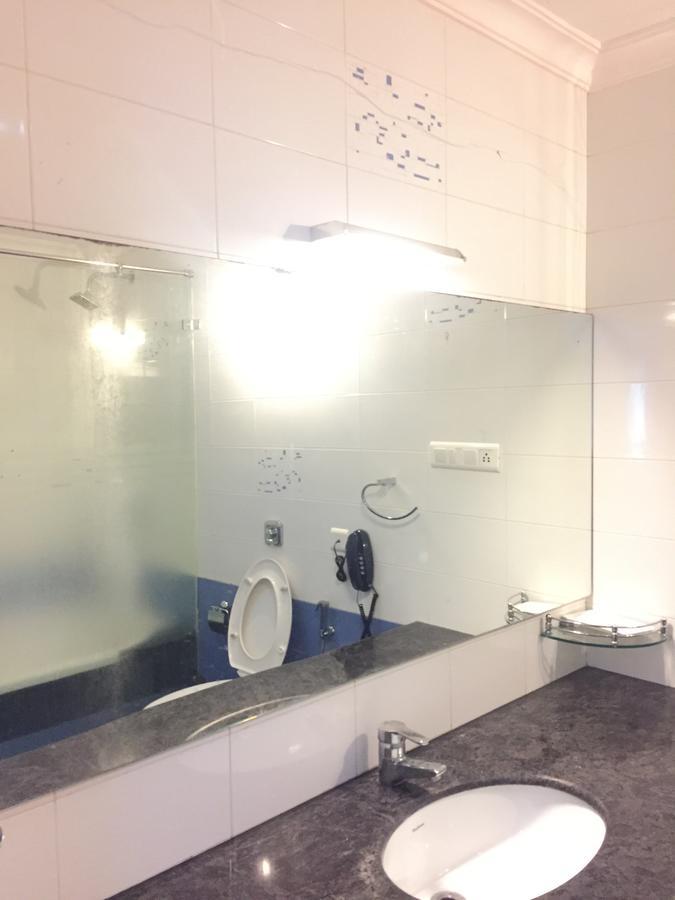 Sea Queen Hotel Kozsíkóde Kültér fotó