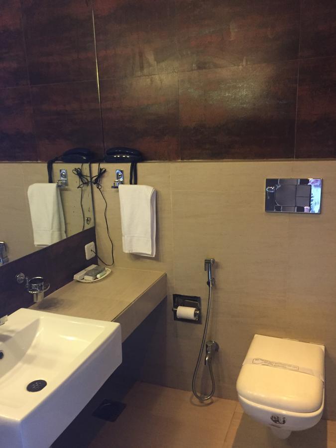 Sea Queen Hotel Kozsíkóde Kültér fotó